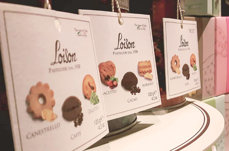 esposizione confezioni biscotti Loison